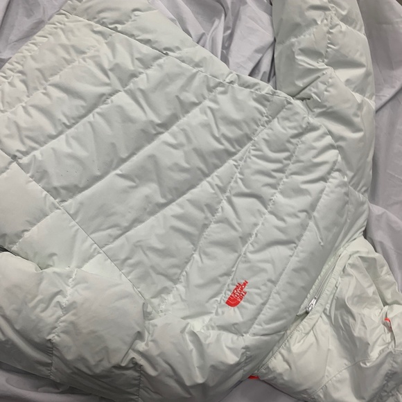 -The Northface winter jacket pink and white - Picture 1 of 6